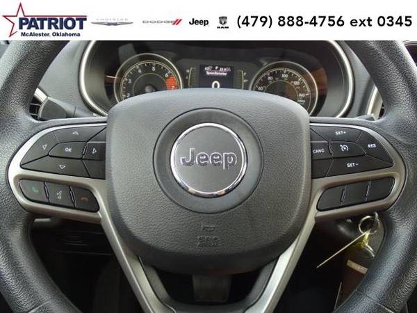 2019 Jeep Cherokee Latitude - SUV - cars & trucks - by dealer -... for sale in McAlester, AR – photo 9