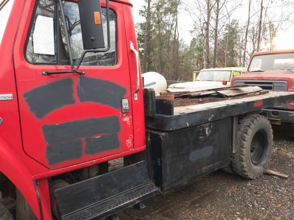 1980 IHC 2 ton 4x2 Stake Bed Truck, gas, 8cyl, MT, Mil 24,907 for sale in Ridgleand, MS – photo 10
