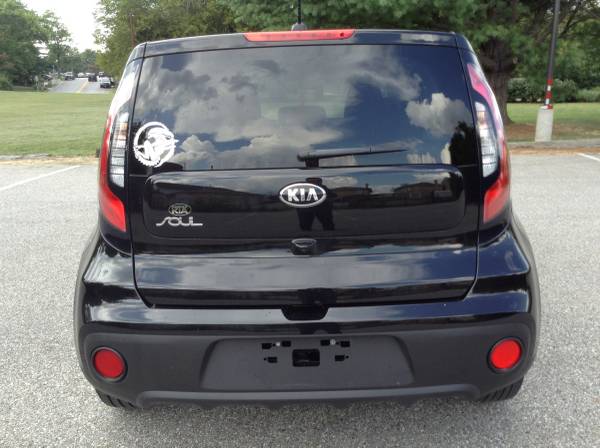 KIA 2019 SOUL , 1400 MILE - cars & trucks - by dealer - vehicle... for sale in Clinton, District Of Columbia – photo 8