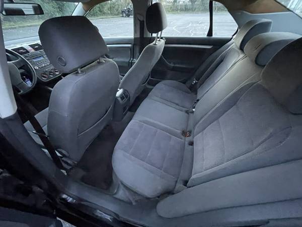 2008 VOLKSWAGEN JETTA MANUAL STICKSHIFT - cars & trucks - by owner -... for sale in East Meadow, NY – photo 7