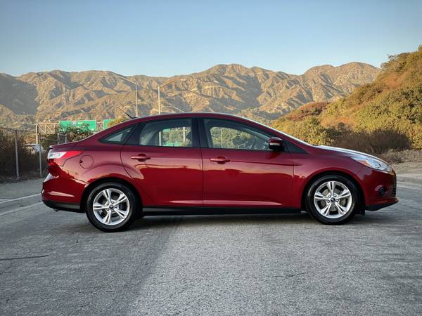 2014 Ford Focus SE - cars & trucks - by dealer - vehicle automotive... for sale in Los Angeles, CA – photo 10