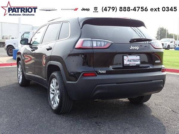 2019 Jeep Cherokee Latitude - SUV - cars & trucks - by dealer -... for sale in McAlester, AR – photo 2