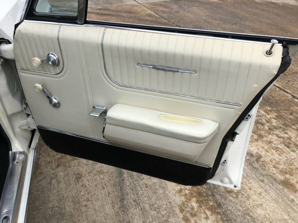 1967 Pontiac Bonneville White - - by dealer for sale in Johnstown , PA – photo 8