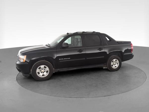 2012 Chevy Chevrolet Avalanche LT Sport Utility Pickup 4D 5 1/4 ft -... for sale in Providence, RI – photo 4