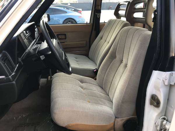 1990 VOLVO / 240DL / WHITE / SUPER CLEAN / LOW MILEAGE / MUST SEE -... for sale in Los Angeles, CA – photo 17