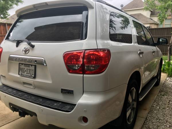 2008 Toyota Sequoia Limited 5 7L RWD, White on Tan, Rear DVD, NICE for sale in Garland, TX – photo 7