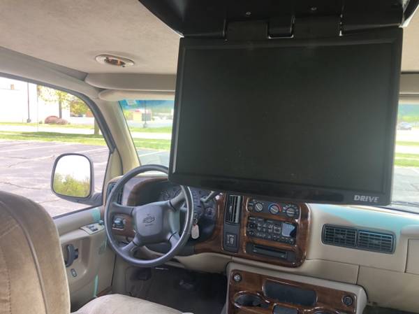 2000 CHEVY EXPRESS CONVERSION WHEELCHAIR VAN - - by for sale in Pesotum, IL – photo 12