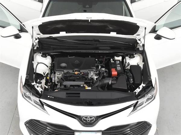 2018 Toyota Camry LE Sedan 4D sedan White - FINANCE ONLINE for sale in Naples, FL – photo 4