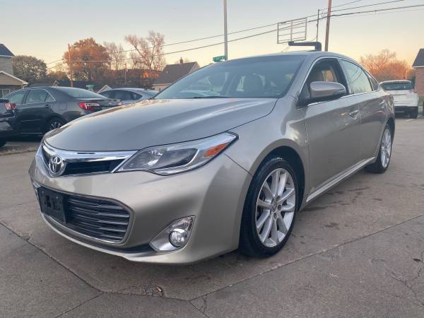 2013 Toyota Avalon XLE *55K Low-Miles!* Loaded! - cars & trucks - by... for sale in Lincoln, MO – photo 22