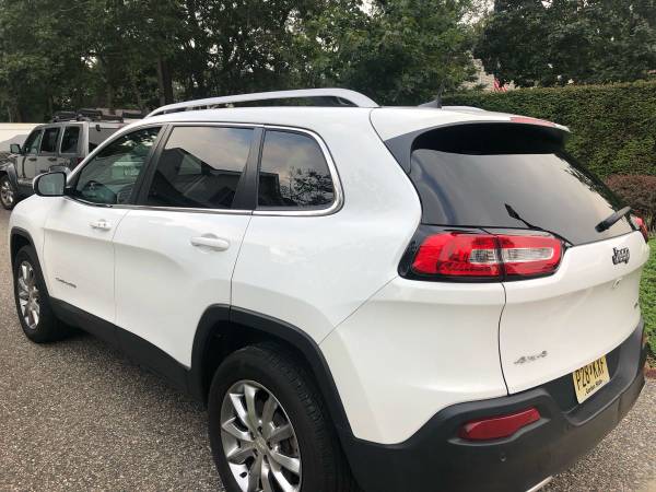 2018 Jeep Cherokee for sale in PORT JEFFERSON STATION, NY – photo 14