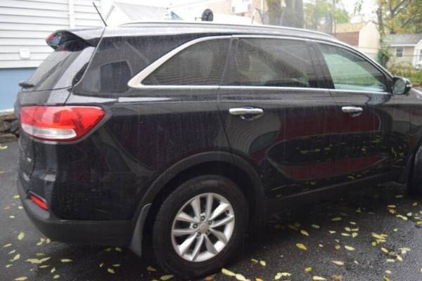 *2017* *Kia* *Sorento* *LX 4dr SUV* - cars & trucks - by dealer -... for sale in Paterson, NY – photo 18