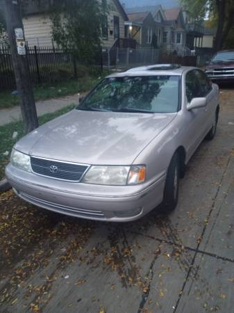 1999 Toyota Avalon Runs super great no lights on $2000 - cars &... for sale in milwaukee, WI – photo 5