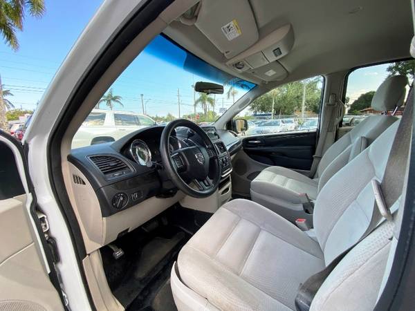 2014 Dodge Grand Caravan 4dr Wgn SE / HANDICAP ACCESSIBLE VAN 90... for sale in Miami, FL – photo 13