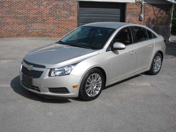 2013 CHEVY CRUZE ECO...4CYL 6SPD MANAUL..ENJOY 4O+ MPG!!!! for sale in Knoxville, TN – photo 3
