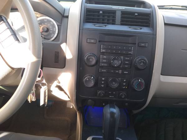 2009 Ford Escape 2wd Automatic - cars & trucks - by owner - vehicle... for sale in Glen Allen, VA – photo 6