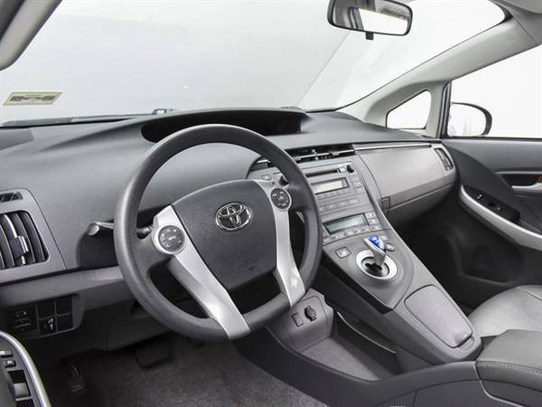 2011 Toyota Prius Four Hatchback 4D hatchback Gray - FINANCE ONLINE for sale in Bakersfield, CA – photo 2