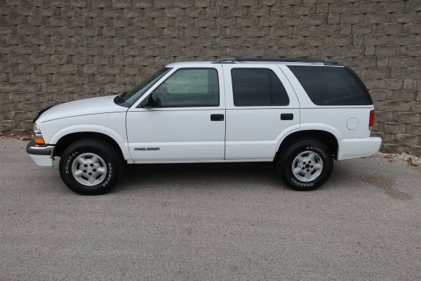 1998 Chevrolet Blazer 4 Door 4X4 LOW MILES - - by for sale in FOX RIVER GROVE, IL – photo 3