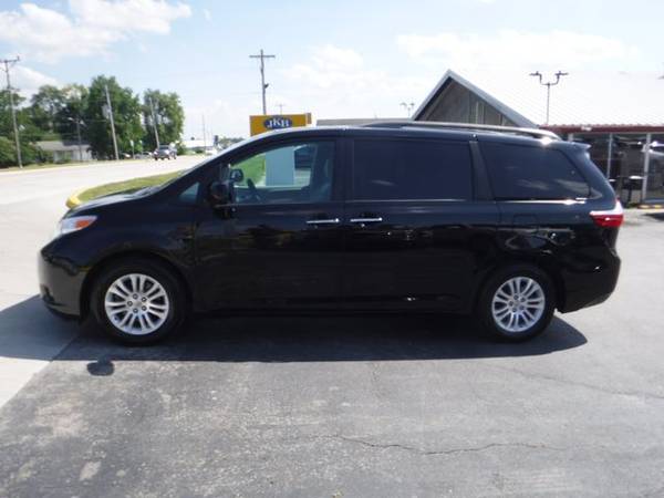 2015 Toyota Sienna FWD XLE Minivan 4D Trades Welcome Financing Availab for sale in Harrisonville, MO – photo 9