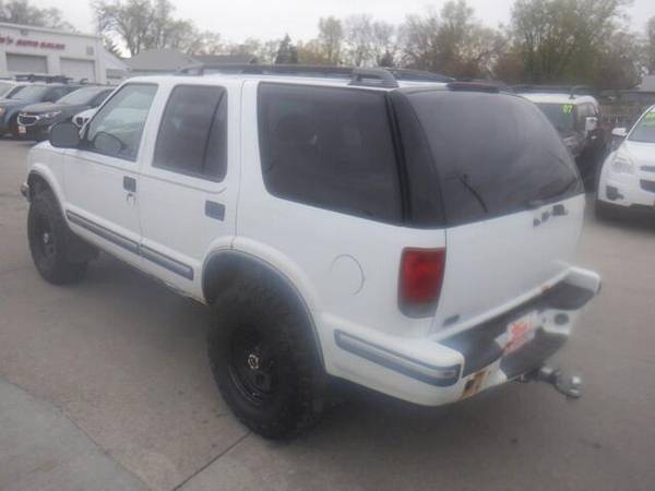 1998 Chevrolet Blazer LT - - by dealer - vehicle for sale in Des Moines, IA – photo 5