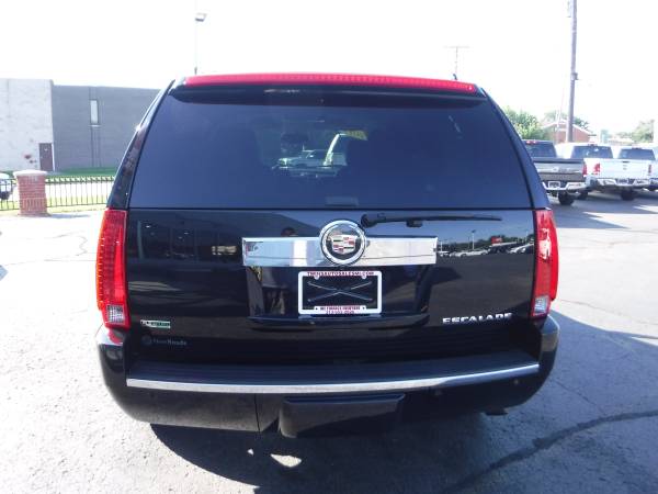 2011 CADILLAC ESCALADE LUXURY**SUPER CLEAN**MUST SEE**FINANCING AVAILA for sale in redford, MI – photo 7