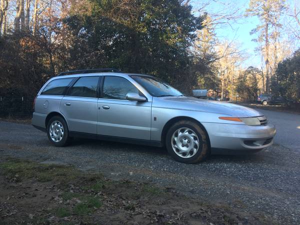 2001 Saturn LW200 Manual Wagon, great MPG! for sale in Black Mountain , NC – photo 2