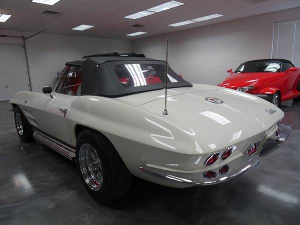 1963 Chevrolet Corvette - - by dealer - vehicle for sale in Waterloo, IA – photo 5