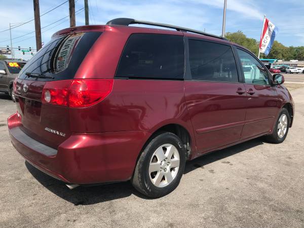 2007 Toyota Sienna XLE - - by dealer - vehicle for sale in Jacksonville, FL – photo 7