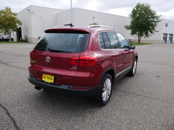 2016 Volkswagen Tiguan SE for sale in Burnsville, MN – photo 11