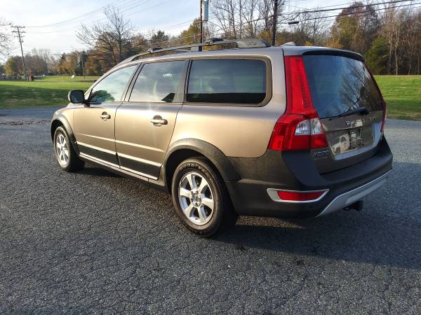 2008 Volvo XC70 AWD 3.2 - cars & trucks - by owner - vehicle... for sale in Charlotte, NC – photo 2