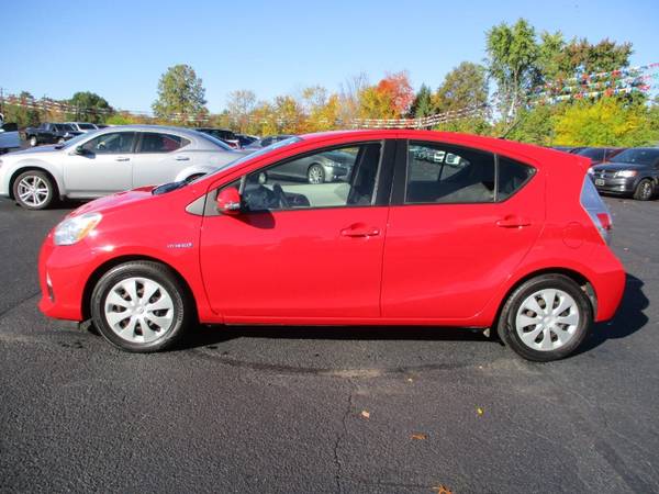2013 Toyota Prius c Hybrid - - by dealer - vehicle for sale in Fort Wayne, IN – photo 5