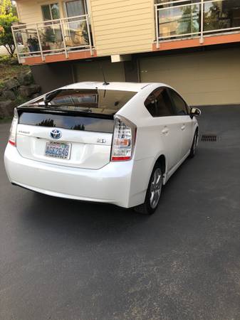 2011 Toyota Prius 5 for sale in Edmonds, WA – photo 2