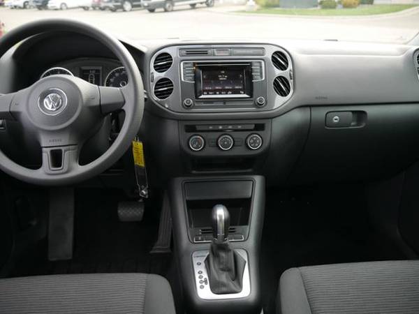 2017 Volkswagen Tiguan Limited for sale in Burnsville, MN – photo 19