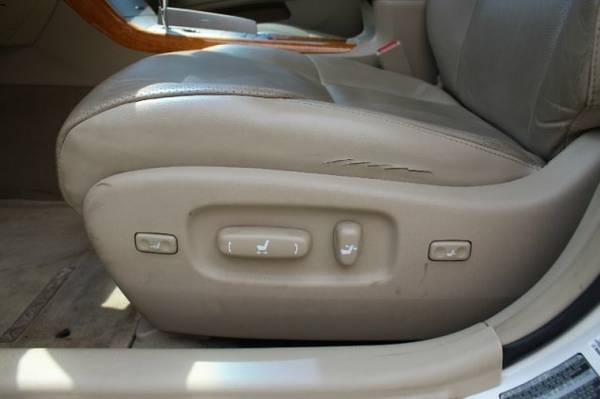 2006 Toyota Avalon 4dr Sdn Limited with Driver footrest for sale in Wilmington, NC – photo 12