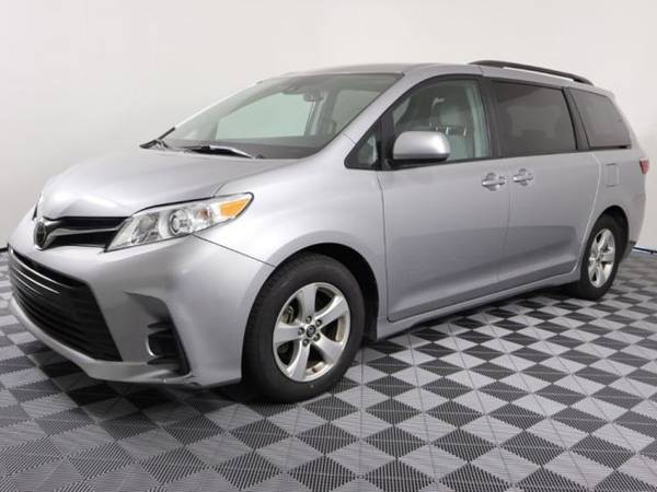 2018 *Toyota* *Sienna* *LE Automatic Access Seat FWD 7- for sale in Tucker, GA – photo 8