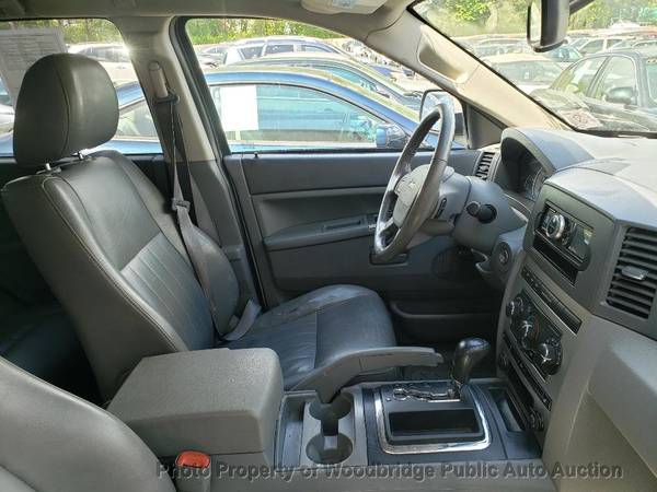 2007 Jeep Grand Cherokee 4WD 4dr Laredo Silver for sale in Woodbridge, District Of Columbia – photo 7