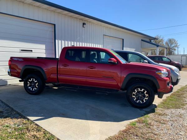 2019 Toyota Tacoma crew cab 4x4 - cars & trucks - by dealer -... for sale in ottumwa, IA – photo 4