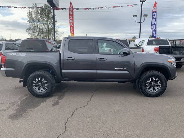 2017 Toyota Tacoma Double Cab - Financing Available! for sale in Albany, OR – photo 7