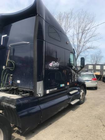 2006 Kenworth T2000 For Sale by Owner for sale in Chicago, IL – photo 2