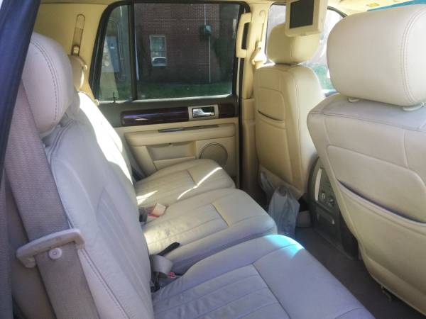 2004 Lincoln navigator 4wd (Navi/DVD) for sale in Baltimore, District Of Columbia – photo 8