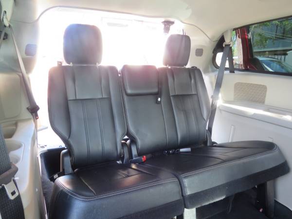 2013 Chrysler Town Country Touring - - by dealer for sale in Avenel, NJ – photo 19
