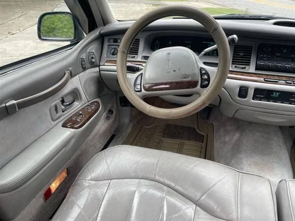 1995 Lincoln Town Car Executive - - by dealer for sale in Stone Mountain, GA – photo 20