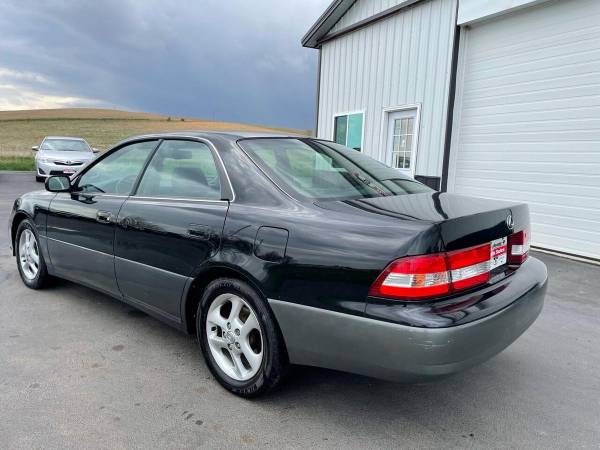 2000 Lexus ES 300 Base 4dr Sedan 1 Country Dealer-SEE us at for sale in Ponca, IA – photo 3