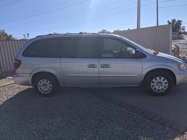 2006 Town and Country mini van - cars & trucks - by owner - vehicle... for sale in Peoria, AZ