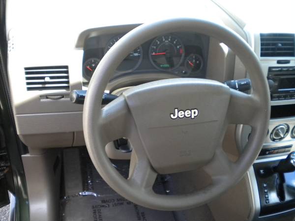 Jeep Compass Low Miles Extra Clean New Brakes 1 Year Warranty for sale in Hampstead, MA – photo 17
