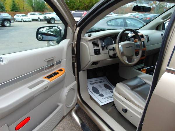 2008 *Chrysler* *Aspen* *Limited* - cars & trucks - by dealer -... for sale in Alexandria, ND – photo 8