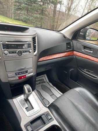 2011 Subaru Legacy 2 5I premium for sale in Moosic, PA – photo 8