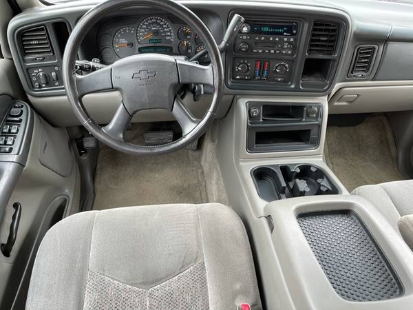 LIKE NEW! 2003 Chevrolet Suburban 1500 LS RWD low miles ONE OWNER! for sale in Austin, TX – photo 10