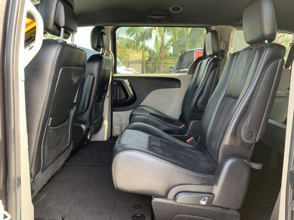 2017 *DODGE* *GRAND CARAVAN* SXT $0 DOWN! AS LOW AS 3.99 APR! CALL... for sale in Whittier, CA – photo 9