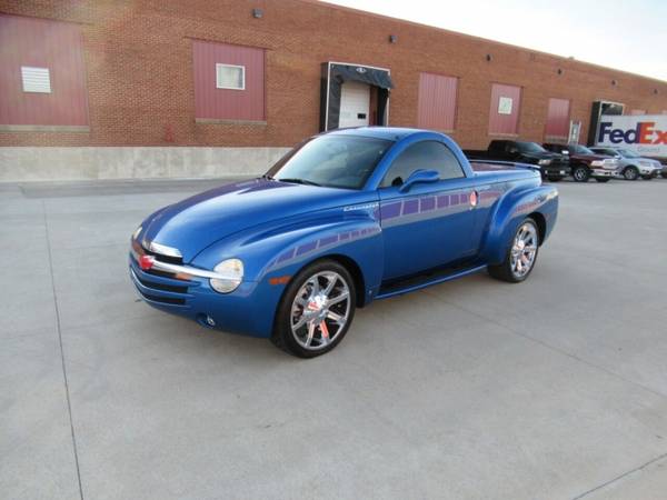 2006 Chevrolet SSR Base 2dr Regular Cab Convertible SB - cars &... for sale in Bloomington, IL – photo 5
