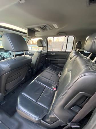 2011 Honda Pilot Touring 4WD ! 1 OWNER ! - - by for sale in Brooklyn, NY – photo 15
